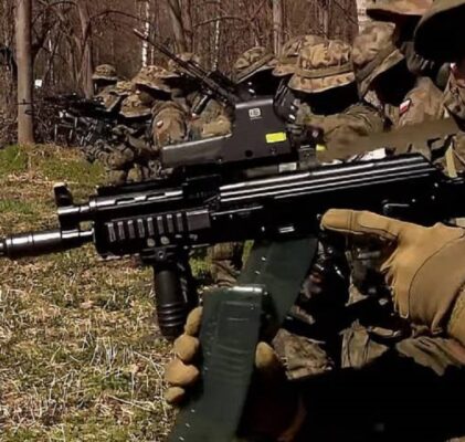 341. Polscy żołnierze w ukraińskich mundurach