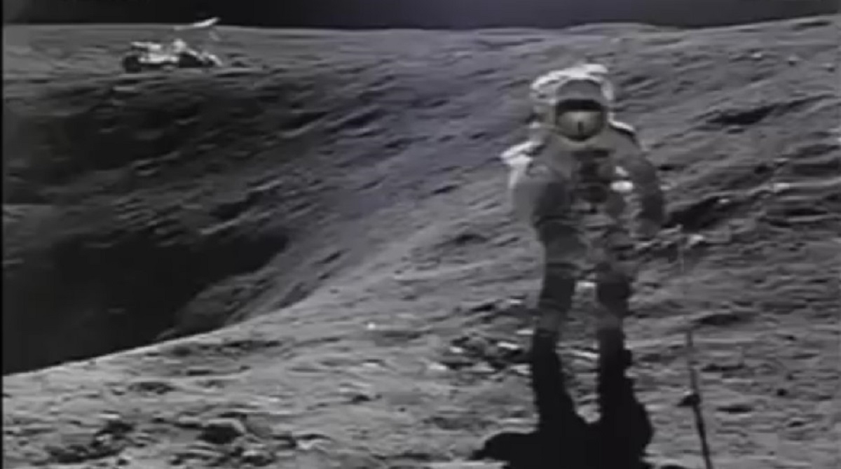 353. Soft landing on the moon?
