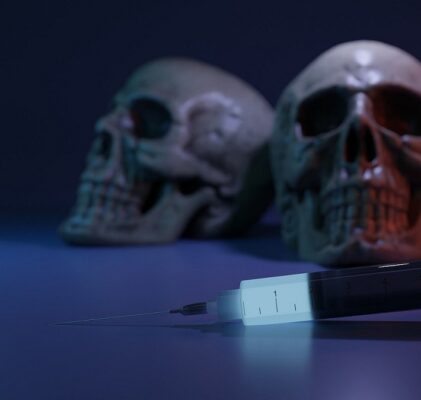 402. 13 milionów zgonów poszczepiennych