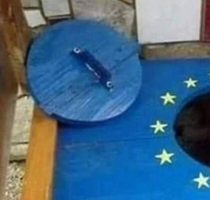 736. Początek końca obozu europejskiego