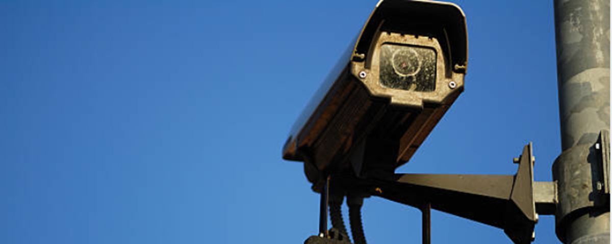 918. Big Brother schaut zu