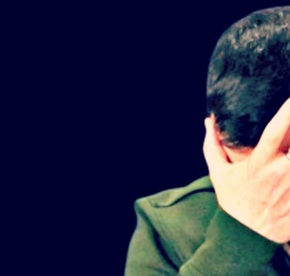 917. Clown in the salons